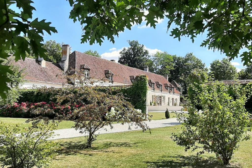 Le Nature Lodge Gy-les-Nonains Exterior photo